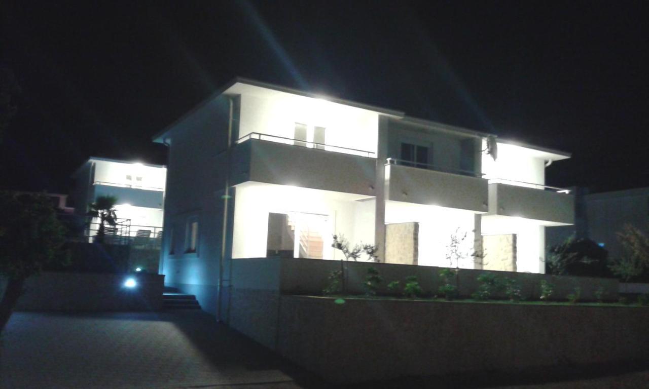 Luxury Apartments Cuba 1 Novalja Εξωτερικό φωτογραφία