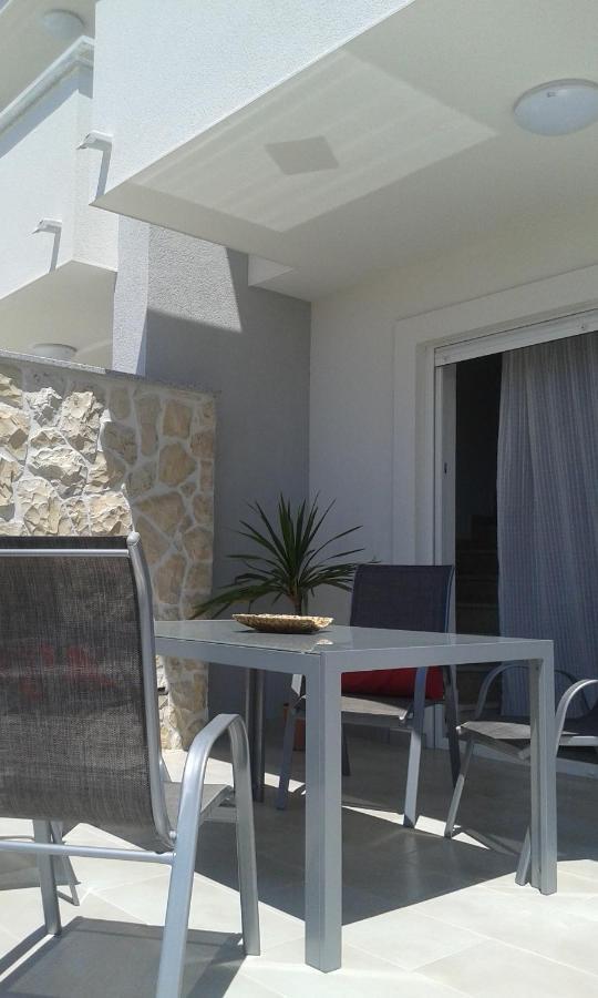 Luxury Apartments Cuba 1 Novalja Εξωτερικό φωτογραφία