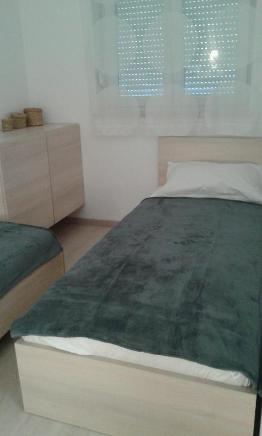 Luxury Apartments Cuba 1 Novalja Εξωτερικό φωτογραφία
