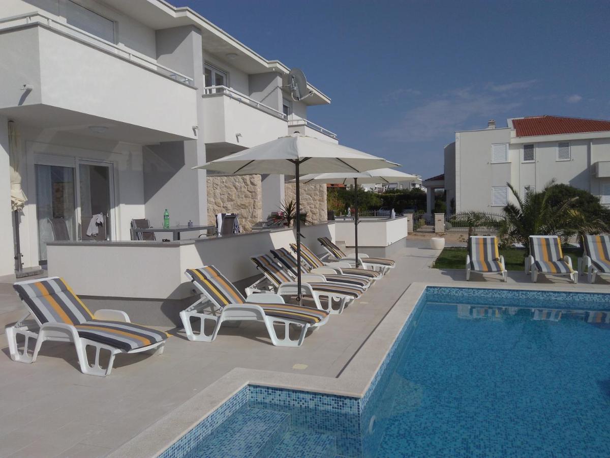 Luxury Apartments Cuba 1 Novalja Εξωτερικό φωτογραφία
